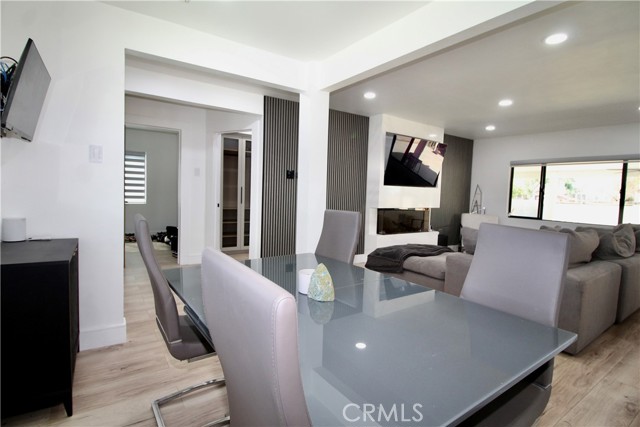 6949 Wilbur Avenue, Reseda CA: https://media.crmls.org/medias/a013d97b-104e-4734-a426-20cfd44f4947.jpg