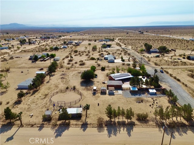 14221 Tumbleweed Road, Phelan CA: https://media.crmls.org/medias/a01400dc-b611-4418-af68-41cb0ba0eefb.jpg