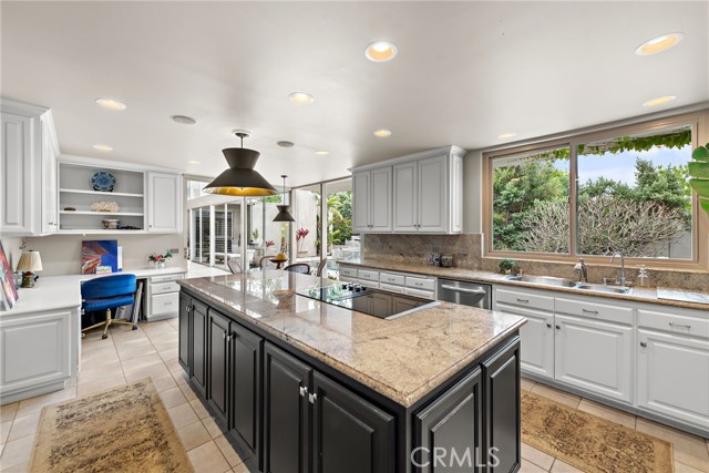 Detail Gallery Image 9 of 33 For 1401 Lincoln Ln, Newport Beach,  CA 92660 - 4 Beds | 5 Baths
