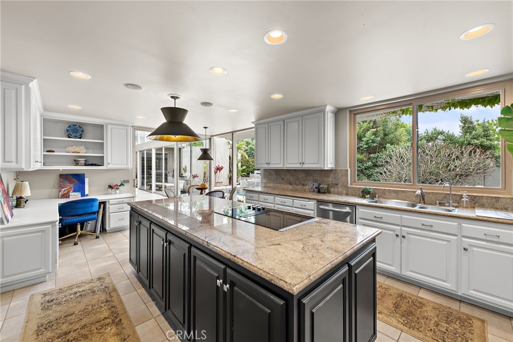 MLS #OC25157494 img 24