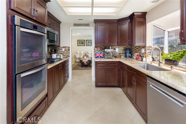 19905 Eagle Ridge Lane, Porter Ranch CA: https://media.crmls.org/medias/a0153d85-5458-4bec-89e6-1b2f20554ed5.jpg