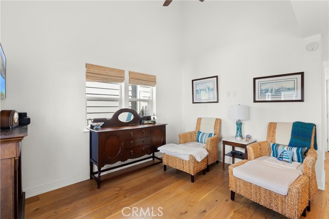Detail Gallery Image 4 of 35 For 44 Cabrillo St, Newport Beach,  CA 92663 - 2 Beds | 2 Baths
