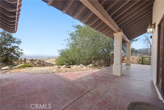 30721 Condor Place, Tehachapi CA: https://media.crmls.org/medias/a016c1ba-7774-4376-9f87-83b84d8ace15.jpg