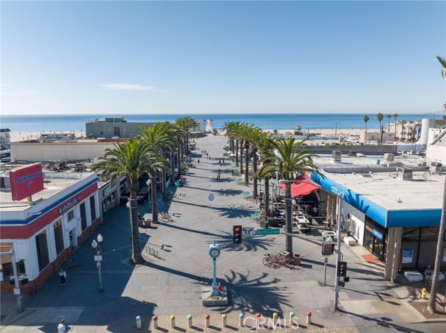 535 11th Street, Hermosa Beach, California 90254, 3 Bedrooms Bedrooms, ,2 BathroomsBathrooms,Residential,For Sale,11th,AR24151630