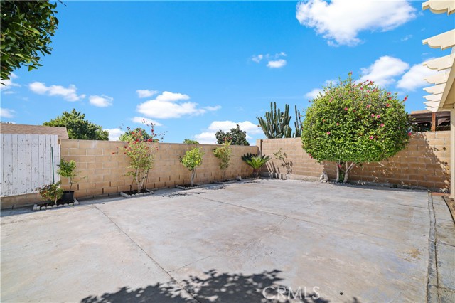 Detail Gallery Image 28 of 36 For 13681 Lexus Ln, Fontana,  CA 92335 - 4 Beds | 2 Baths
