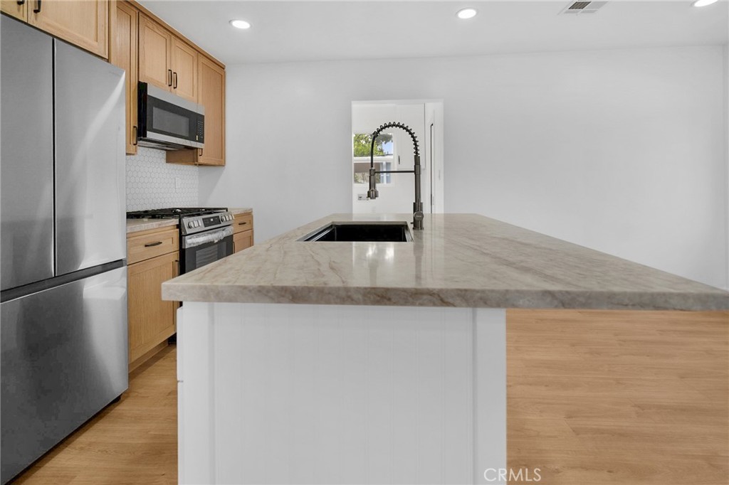 MLS #SR25247128 image #7