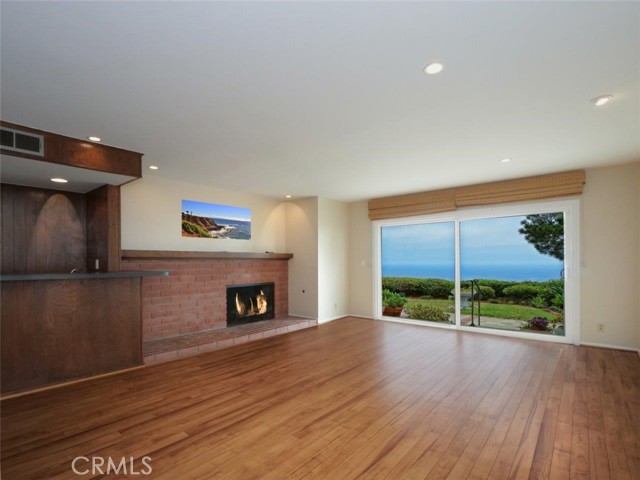 Detail Gallery Image 8 of 37 For 6790 Vallon Dr, Rancho Palos Verdes,  CA 90275 - 4 Beds | 2/1 Baths