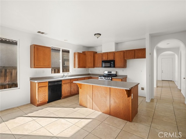 Detail Gallery Image 11 of 35 For 12357 Luna, Victorville,  CA 92392 - 4 Beds | 2 Baths