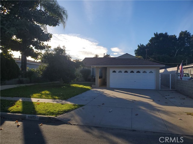 Front Image Thumbnail for CRDW26055698