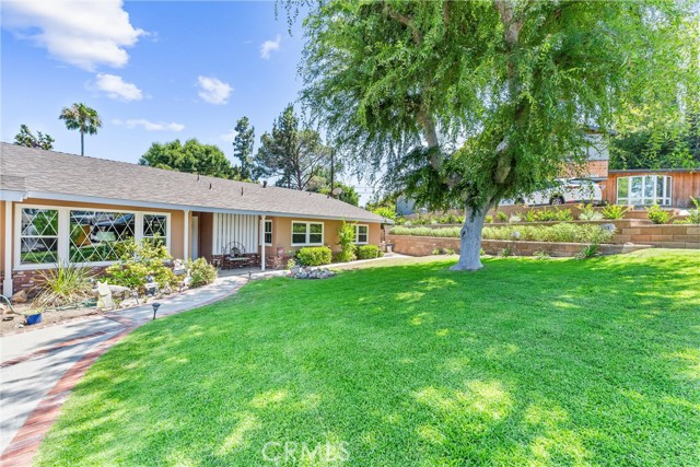 19302 Maynard Way, North Tustin CA: https://media.crmls.org/medias/a01a3cb1-9cc4-4506-9cff-14416a8f5392.jpg