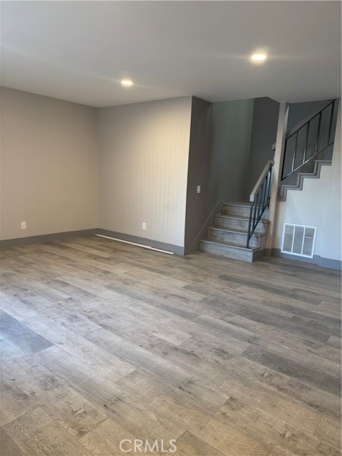Detail Gallery Image 13 of 48 For 7445 Laurelgrove Ave #2,  North Hollywood,  CA 91605 - 3 Beds | 2 Baths