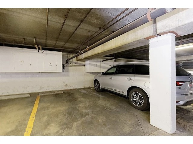 365 Burchett Street, Glendale CA: https://media.crmls.org/medias/a01be2f6-5347-4873-92df-a3569c7e004e.jpg