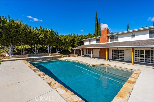 Detail Gallery Image 20 of 75 For 6040 Pat Ave, Woodland Hills,  CA 91367 - 5 Beds | 4/2 Baths