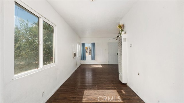 533 E Fredricks Street, Barstow CA: https://media.crmls.org/medias/a01bf1cc-0fca-4479-9d0d-41df8fb1c69d.jpg