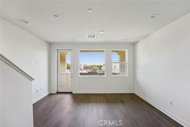 Detail Gallery Image 23 of 37 For 119 N First Ave, Upland,  CA 91786 - 3 Beds | 3/1 Baths