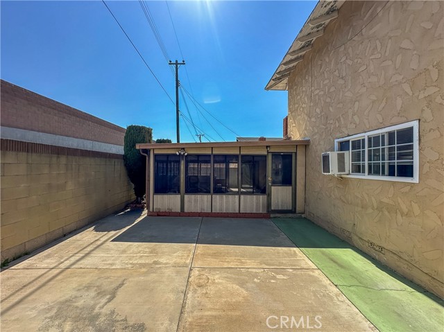 1702 E Bach Street, Carson CA: https://media.crmls.org/medias/a01c06e3-1b4c-4d8e-acfc-777413256c2e.jpg