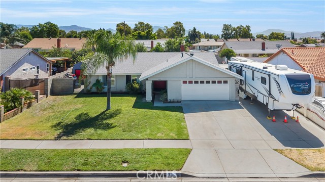 731 S Beechwood Avenue, Rialto CA: https://media.crmls.org/medias/a01c34ac-e91f-4740-94f1-f2f2e65a4beb.jpg