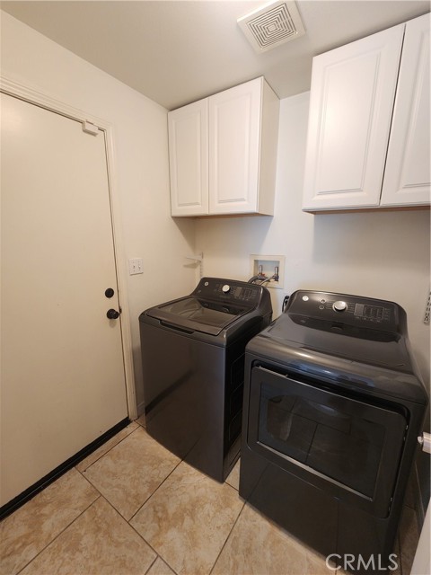 Detail Gallery Image 8 of 20 For 1760 Palermo Dr, Riverside,  CA 92507 - 3 Beds | 2/1 Baths