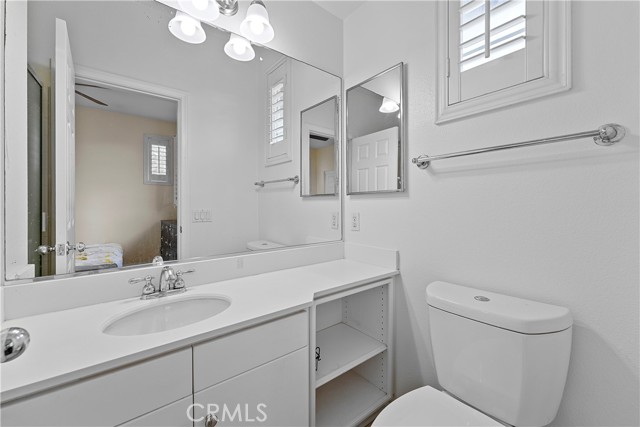 38 Stepping Stone, Irvine CA: https://media.crmls.org/medias/a01cd3e5-fdca-4a3d-b16d-f75f32929e0c.jpg