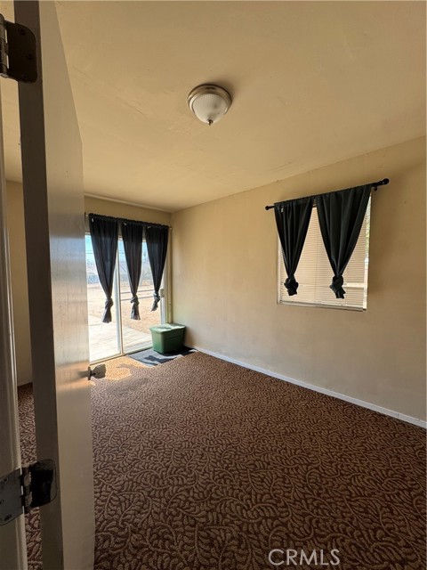 5214 Golden Avenue, Riverside CA: https://media.crmls.org/medias/a01cd5c8-2338-4e13-a89d-594084dcdc00.jpg