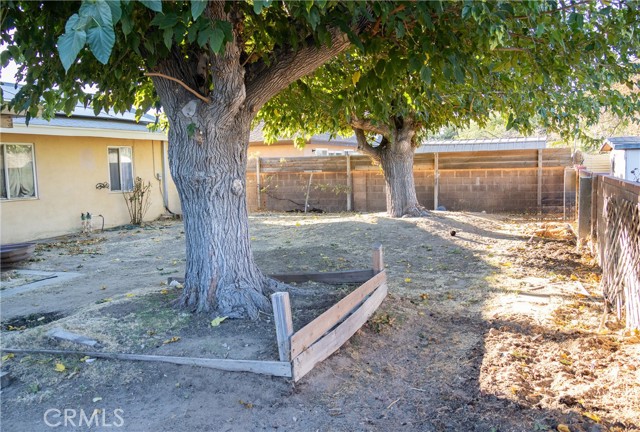 Detail Gallery Image 14 of 16 For 45421 4th St E, Lancaster,  CA 93535 - 4 Beds | 2 Baths