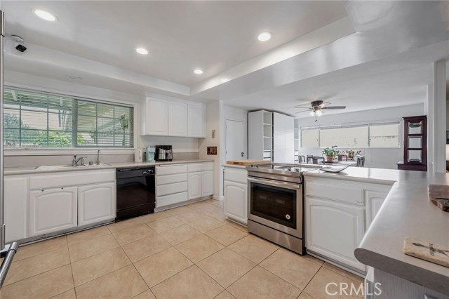 1363 N San Antonio Ave, Upland CA: https://media.crmls.org/medias/a01e339e-bd43-4237-9598-f67c266f58b6.jpg