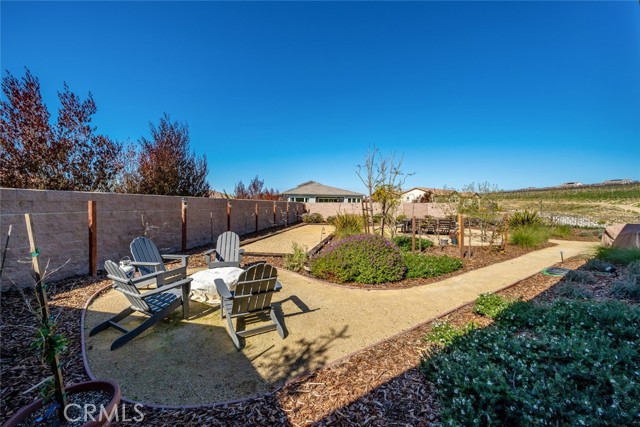 1330 Riley Lane, Nipomo CA: https://media.crmls.org/medias/a01e4f25-67ee-4585-a5db-d7636a6fa3b9.jpg
