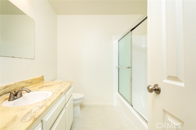 Detail Gallery Image 25 of 31 For 12421 Ramona, Hawthorne,  CA 90250 - 3 Beds | 3 Baths