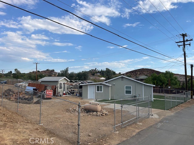 Detail Gallery Image 5 of 16 For 23860 Sierra Dr, Menifee,  CA 92587 - 3 Beds | 2 Baths