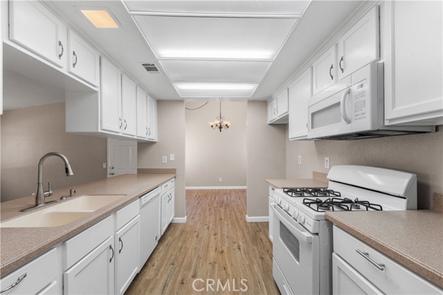 4633 Dowel Avenue, Palmdale CA: https://media.crmls.org/medias/a021bd66-1da7-450b-a460-c7580d6a7dd1.jpg