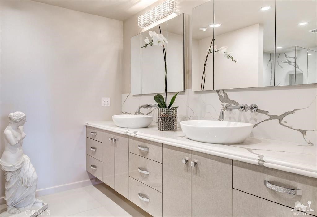 MLS #IV25221663 image #11