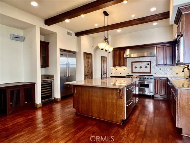 323 13th Street, Huntington Beach CA: https://media.crmls.org/medias/a022a06c-7331-44c3-b3b2-b3fce84f7329.jpg