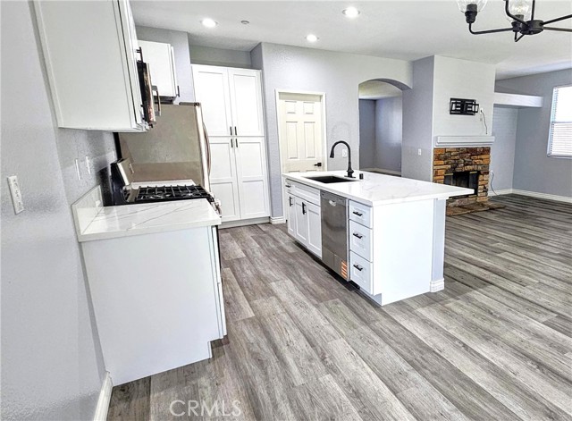 17371 Redmaple Street, Fontana CA: https://media.crmls.org/medias/a022a664-a887-46b2-8a13-bb450fb4d982.jpg