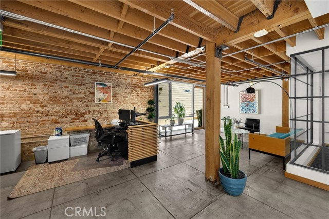 Image 9 of 47 For 425 4th Street E