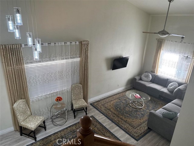 Detail Gallery Image 4 of 24 For 16165 Windcrest Dr, Fontana,  CA 92337 - 3 Beds | 2/1 Baths