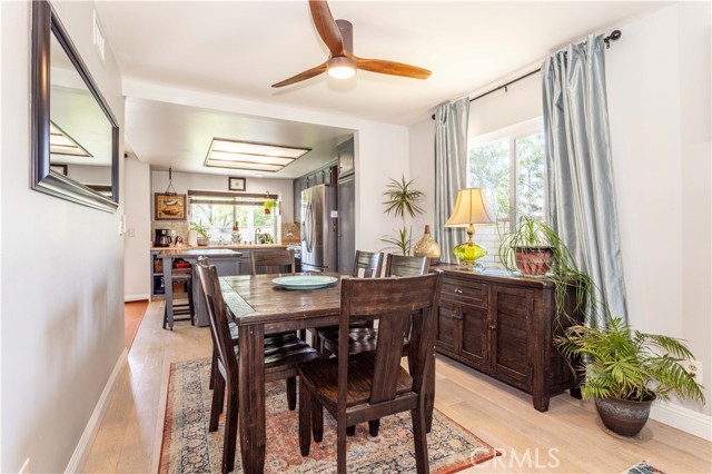 28138 Florence Lane, Canyon Country CA: https://media.crmls.org/medias/a023de38-5f3c-4d39-8cde-fdc8e8212061.jpg