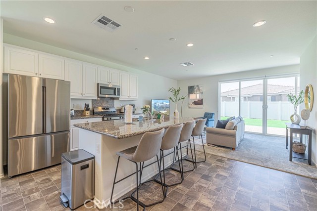 Detail Gallery Image 8 of 36 For 44149 Buckeye Ct, Lancaster,  CA 93536 - 3 Beds | 2 Baths