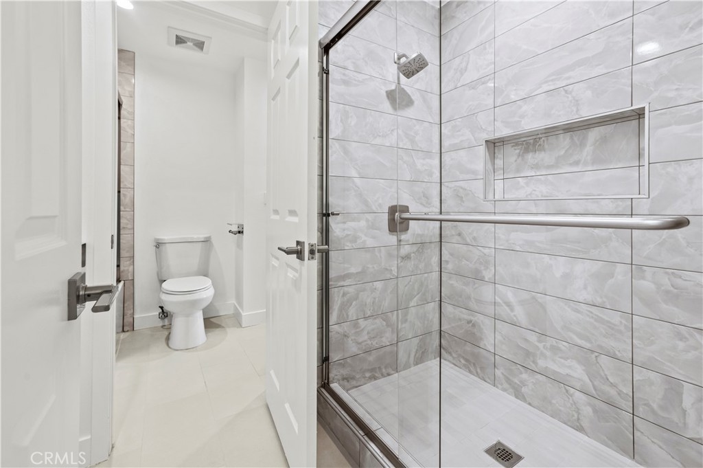 MLS #OC25253538 image #28