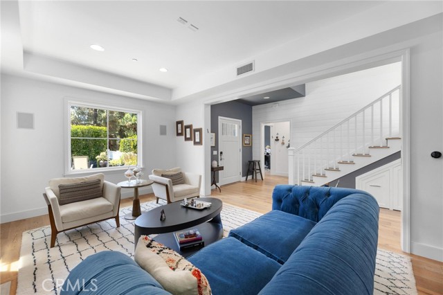 Detail Gallery Image 10 of 74 For 12181 Valleyheart Dr, Studio City,  CA 91604 - 4 Beds | 4/1 Baths