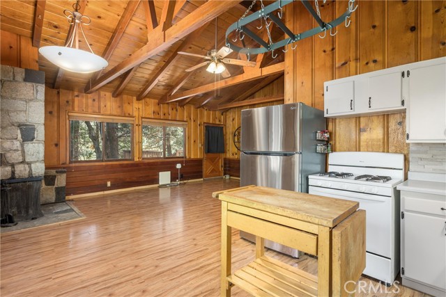 459 Delle, Crestline, CA 92325
