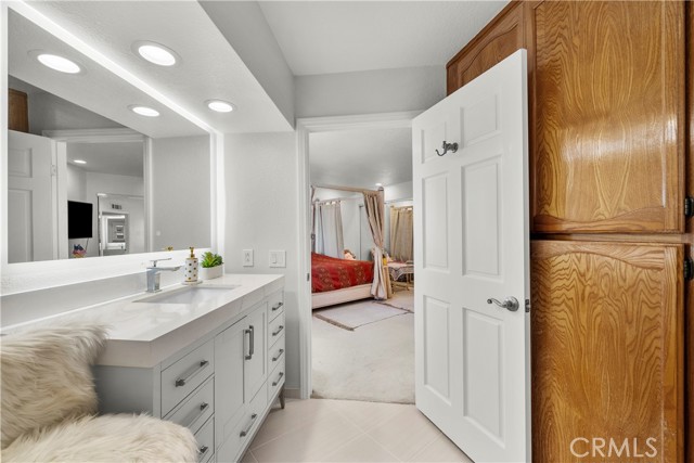 Detail Gallery Image 38 of 46 For 6056 Lake Lindero, Agoura Hills,  CA 91301 - 4 Beds | 3/1 Baths