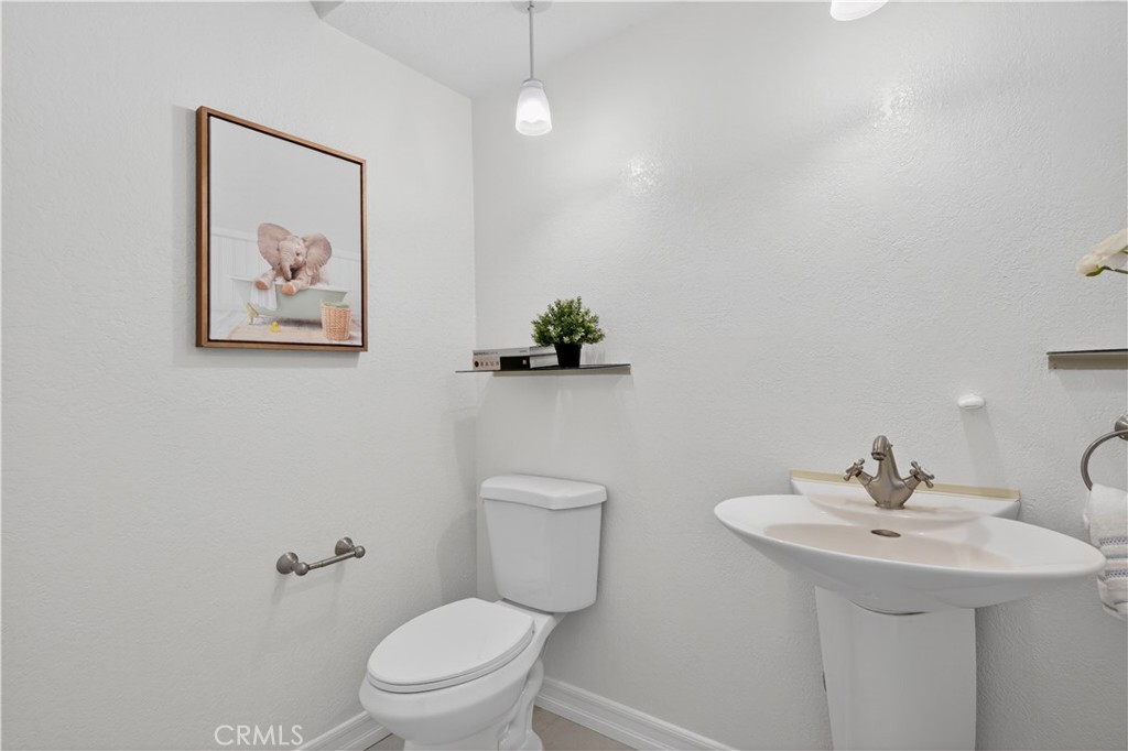 https://media.crmls.org/medias/a026062b-371d-42ad-9d5f-882536534593.jpg?preset=X-Large
