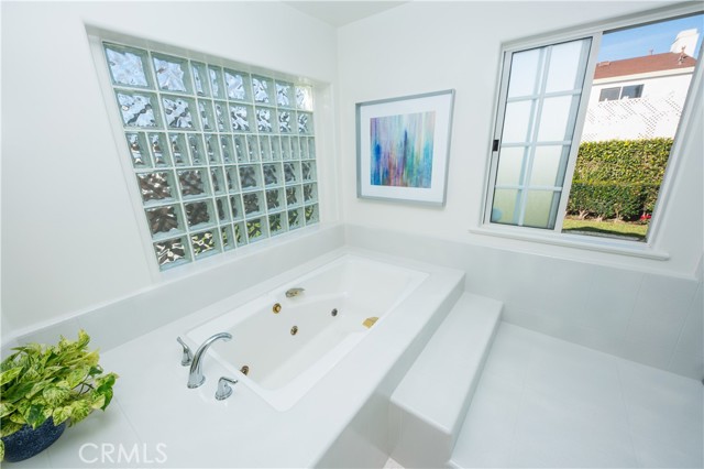 1021 Avenue D, Redondo Beach, California 90277, 4 Bedrooms Bedrooms, 0 ,2 BathroomsBathrooms,Residential,For Sale,Avenue D,0,SB26127548