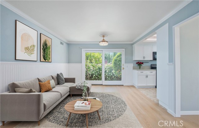 Image 9 of 32 For 12824 Woodley Avenue