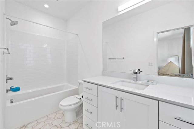 Detail Gallery Image 31 of 67 For 162 Placemark, Irvine,  CA 92614 - 3 Beds | 3/1 Baths