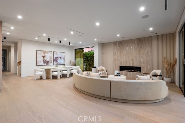 Detail Gallery Image 8 of 56 For 16728 Morrison St, Encino,  CA 91436 - 7 Beds | 6/1 Baths