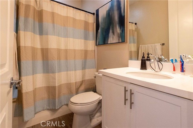 Detail Gallery Image 22 of 28 For 5786 Acacia Ln, Lakewood,  CA 90712 - 3 Beds | 2/2 Baths