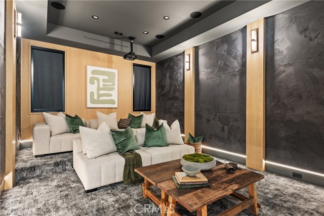 Detail Gallery Image 11 of 38 For 13536 Morrison St, Sherman Oaks,  CA 91423 - 6 Beds | 6/1 Baths