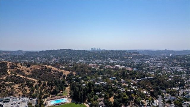 4868 La Roda Avenue, Eagle Rock CA: https://media.crmls.org/medias/a028deec-680d-4718-8f32-b1afe35b315b.jpg