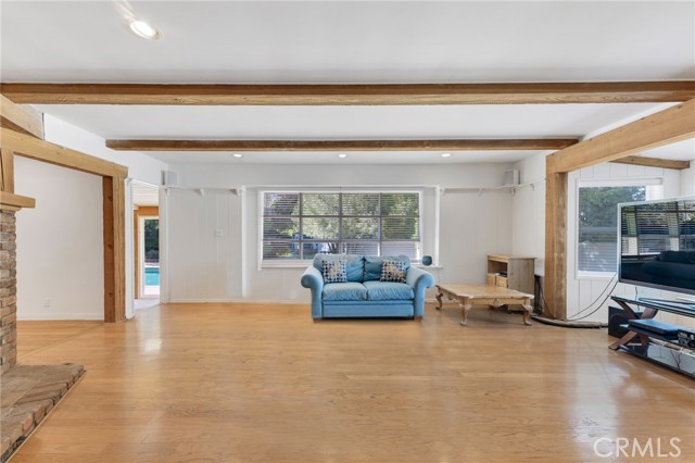 Detail Gallery Image 28 of 58 For 4771 Vista De Oro, Woodland Hills,  CA 91364 - 6 Beds | 4/1 Baths